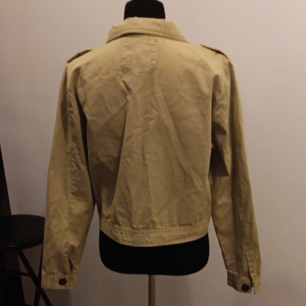 Chic Jacket - Picture 4 of 5